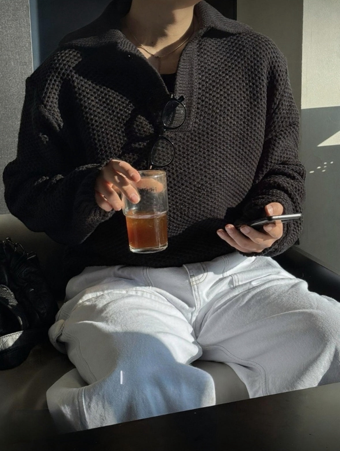 B128 鬆餅格翻領針織毛衣 (黑 米白)
