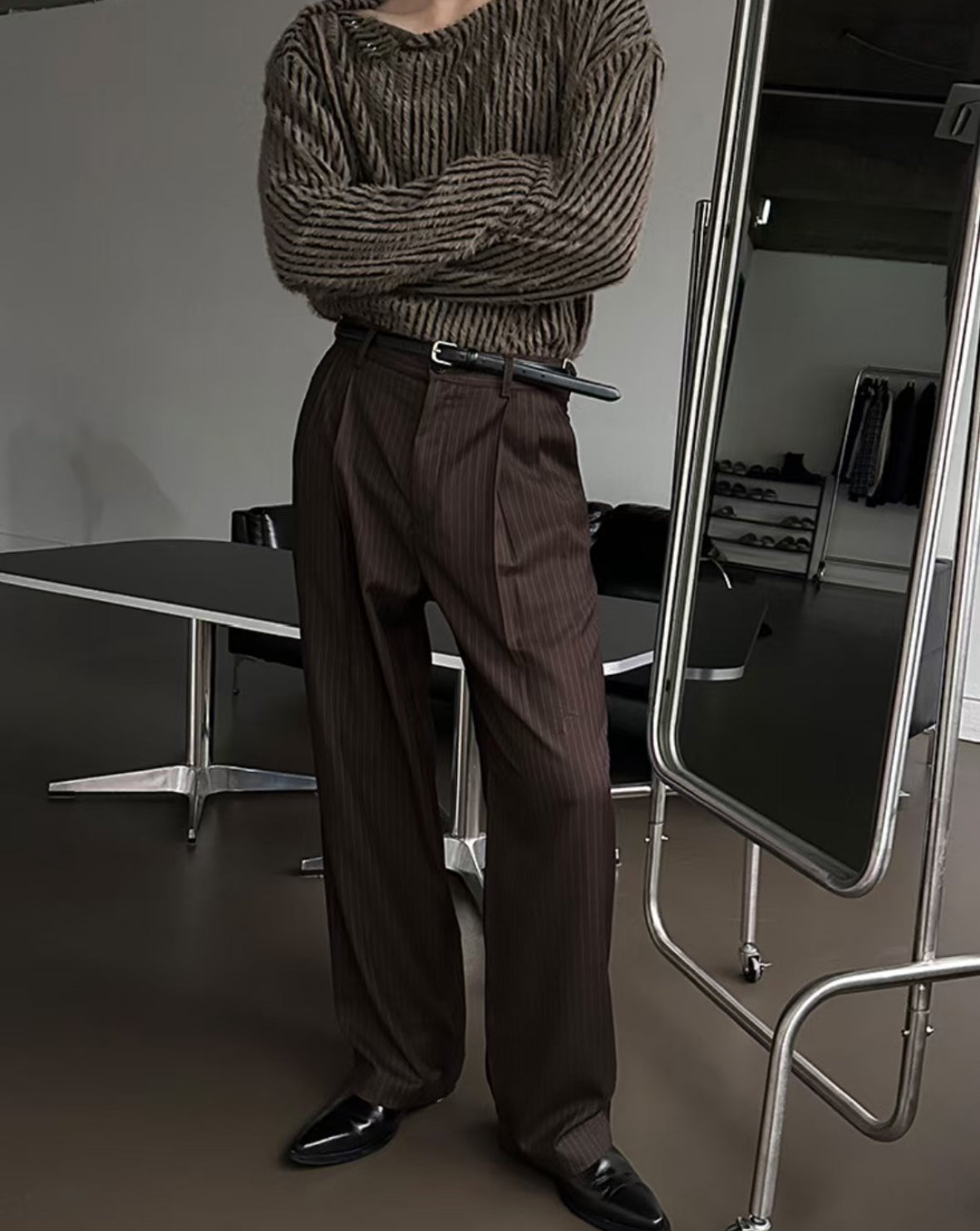 B23 Single side button knit sweater (dark gray brown)