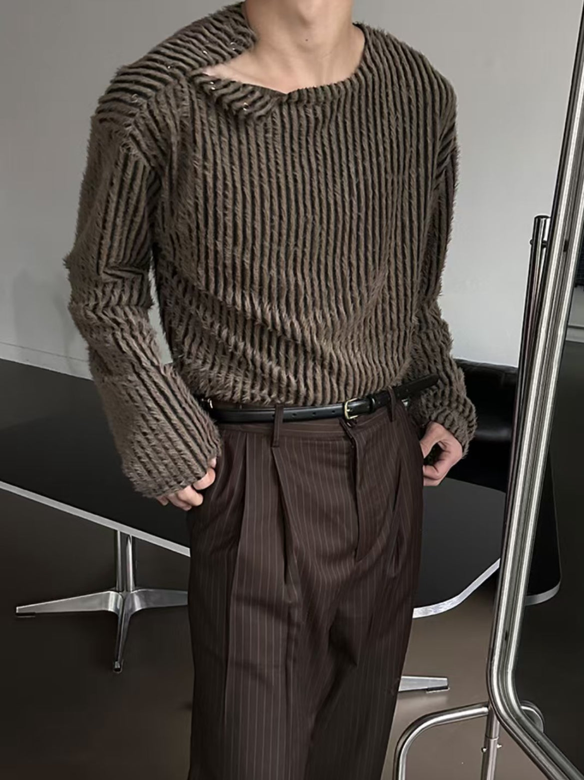 B23 Single side button knit sweater (dark gray brown)