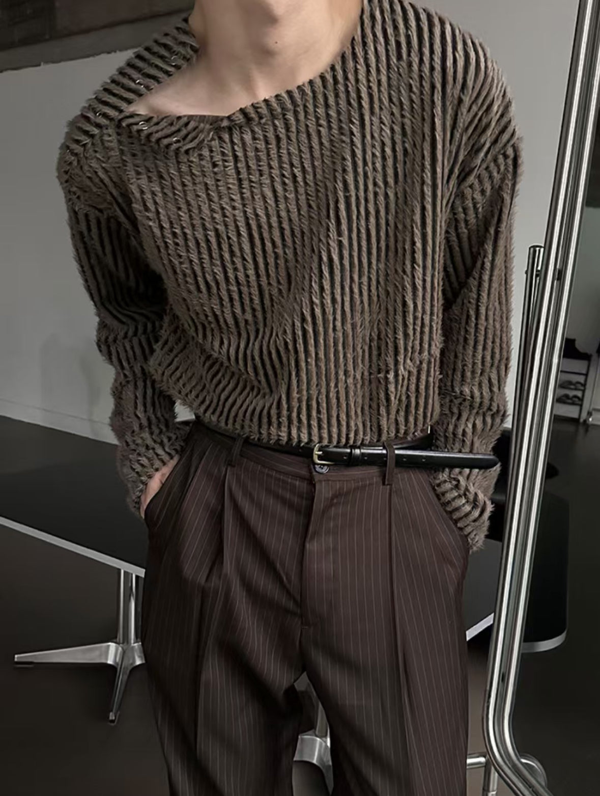 B23 Single side button knit sweater (dark gray brown)