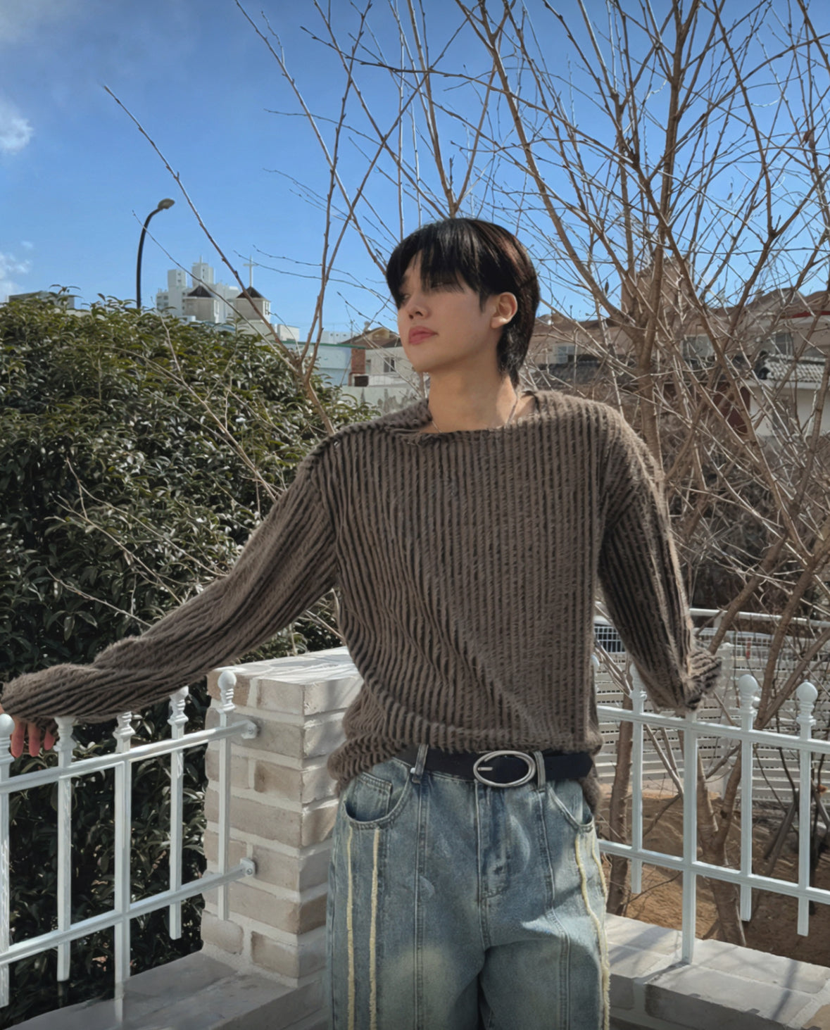 B23 Single side button knit sweater (dark gray brown)
