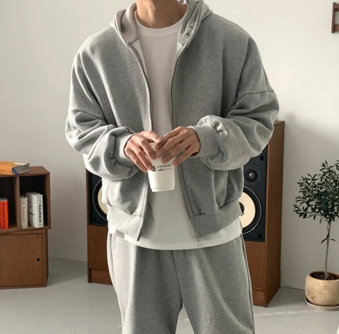 A36 鉚釘連帽運動外套 (黑black 灰gray)