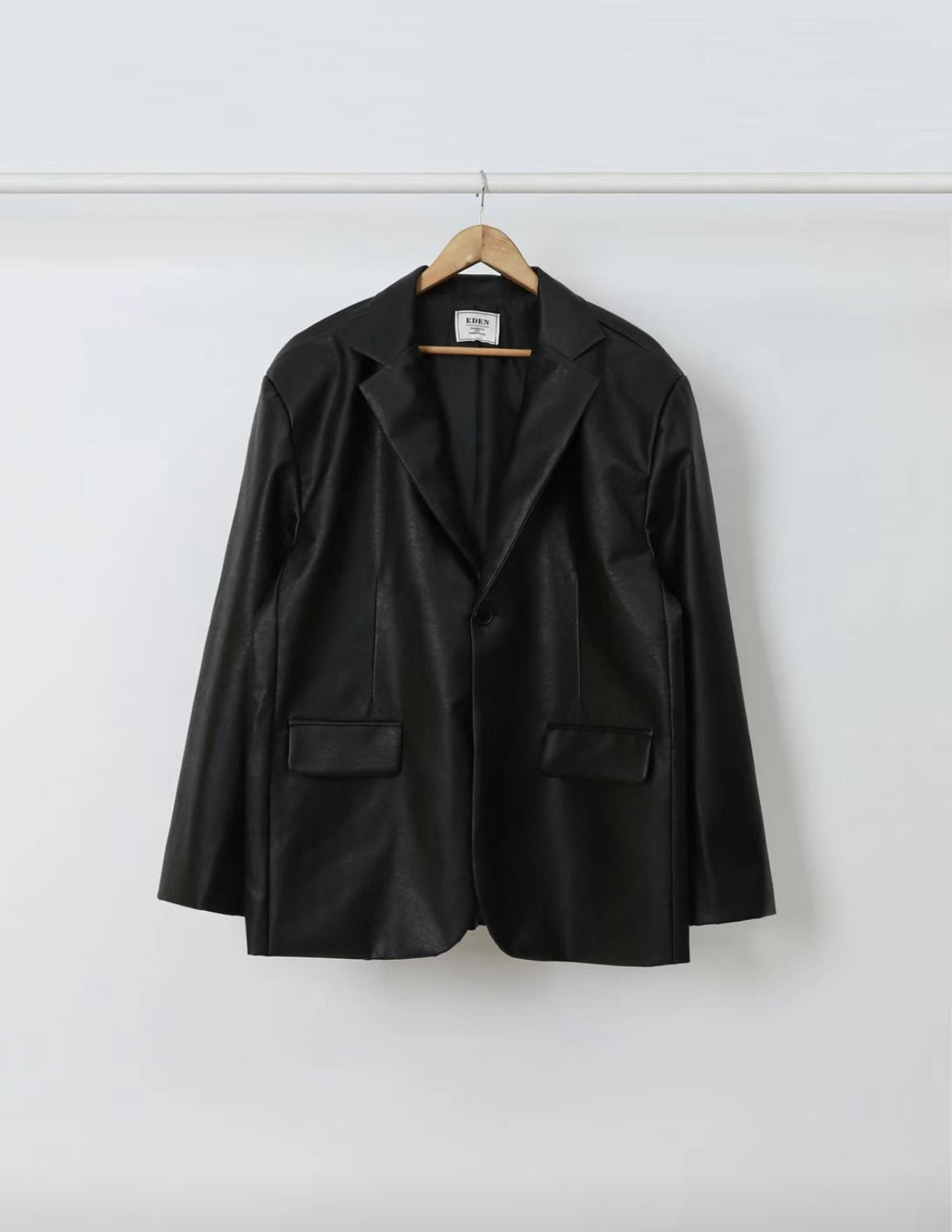 A44 single-button leather blazer