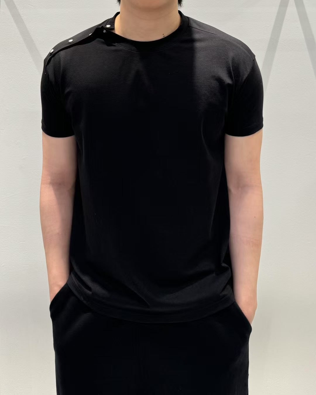 B42 Single side button T-shirt (3 colors)