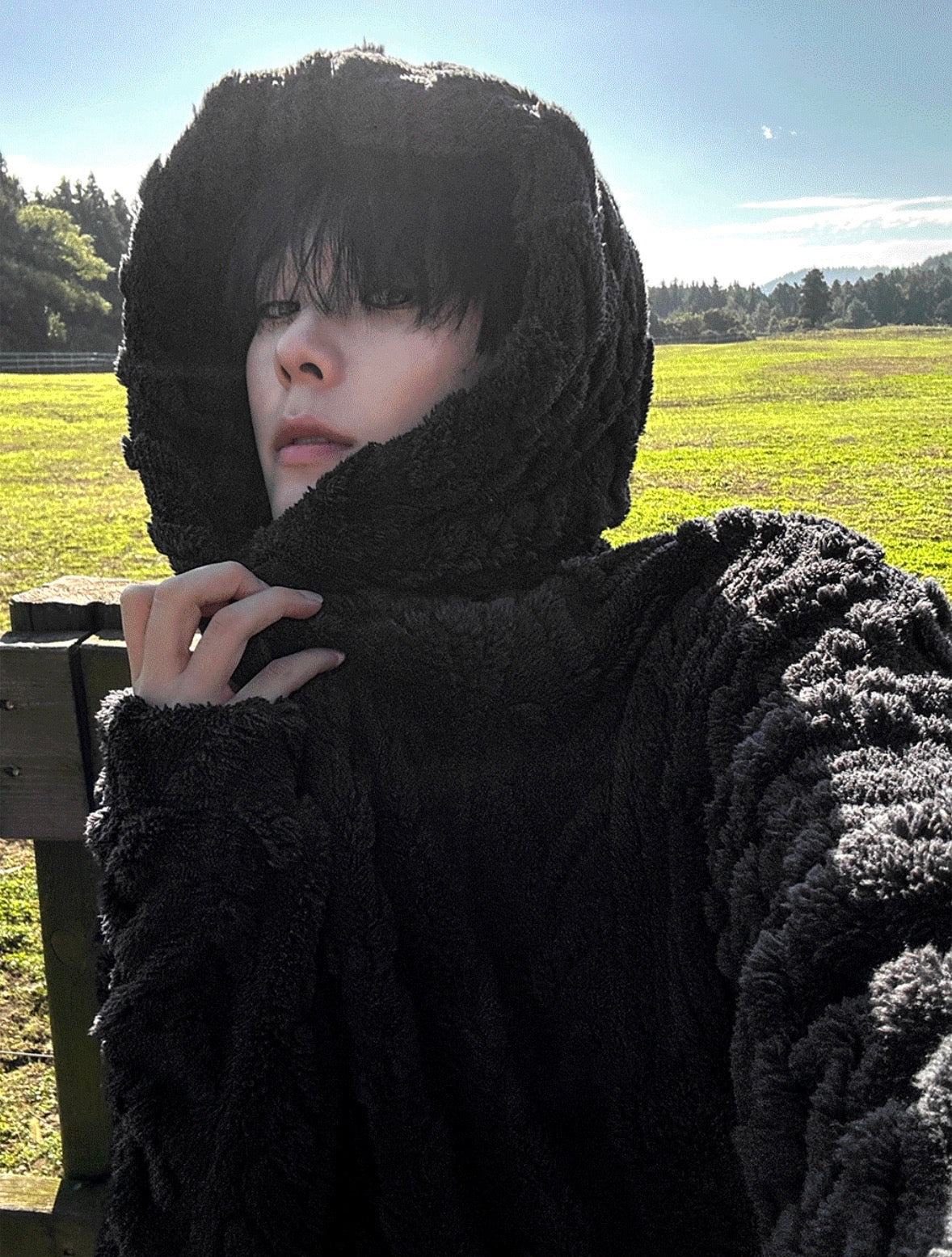 B158 立體絨感連帽上衣 (3色)