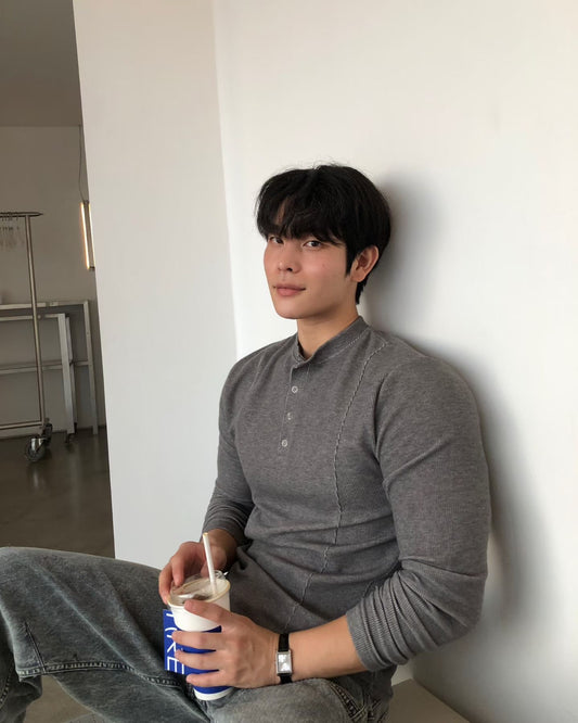 B180 剪接亨利領修身上衣 (灰 黑)