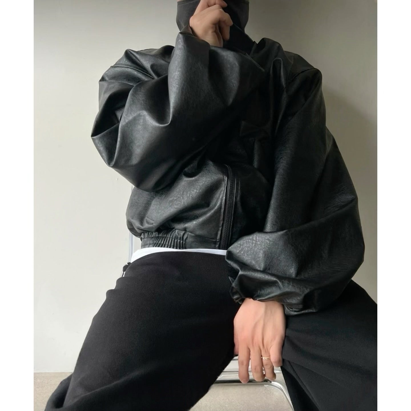 A135 雙拉鍊短版皮革外套