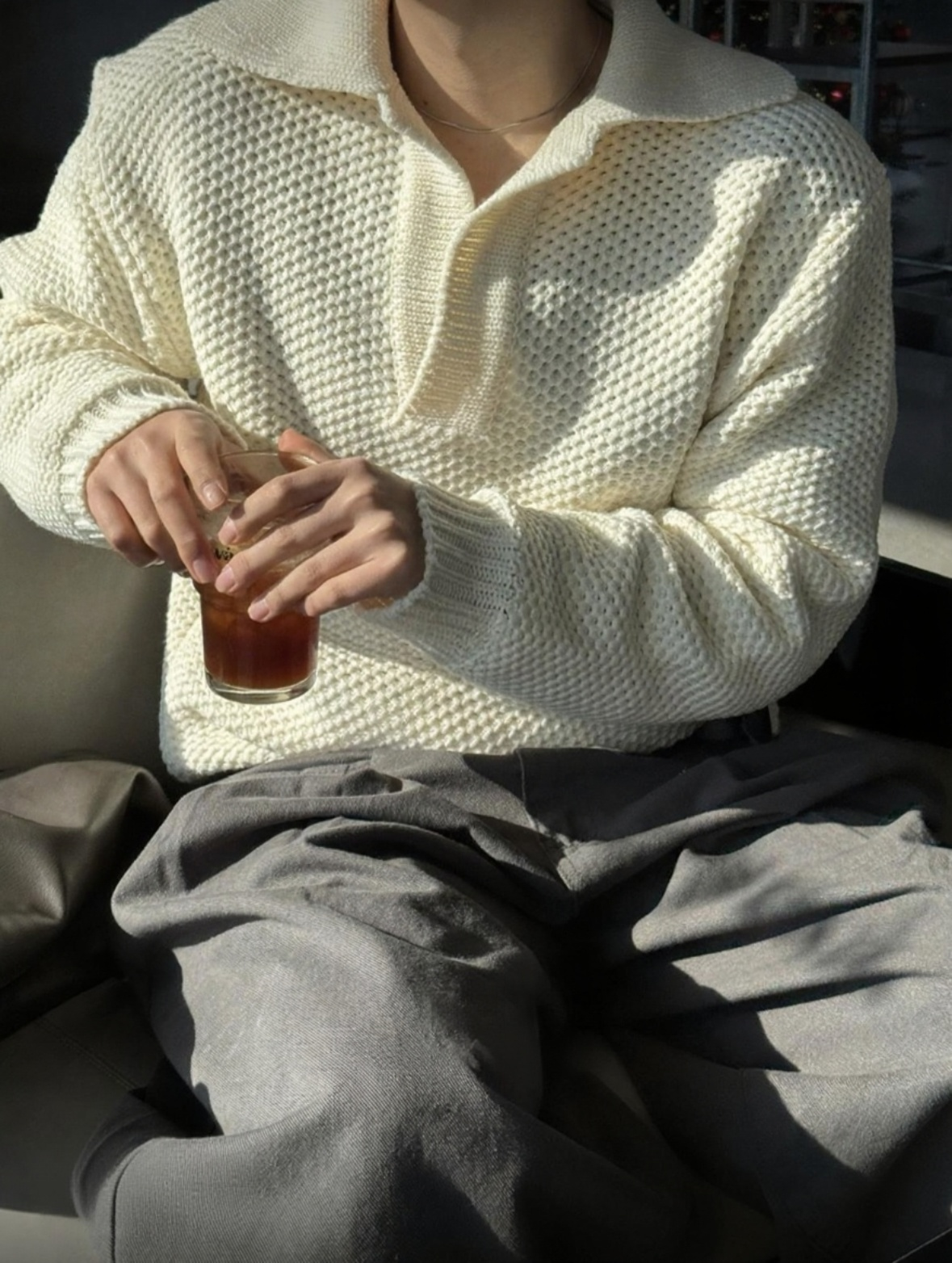B128 鬆餅格翻領針織毛衣 (黑 米白)