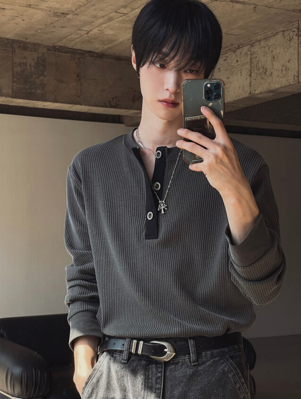 B141 低調拼接開釦針織上衣 (灰 白)