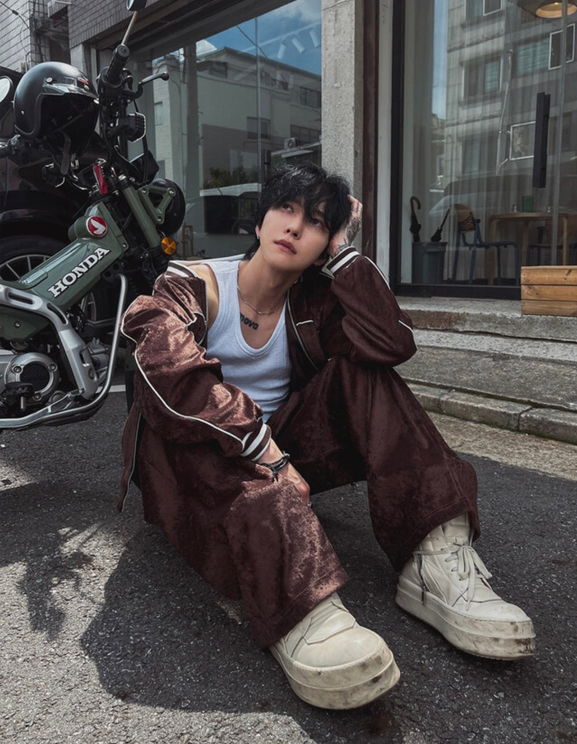 J84 天鵝絨雙褶寬褲 (黑 棕)