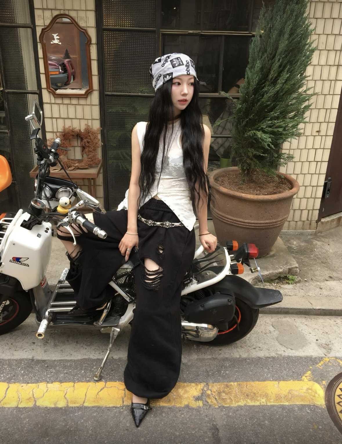 J70 叛逆破壞感寬鬆棉褲 (黑 灰)