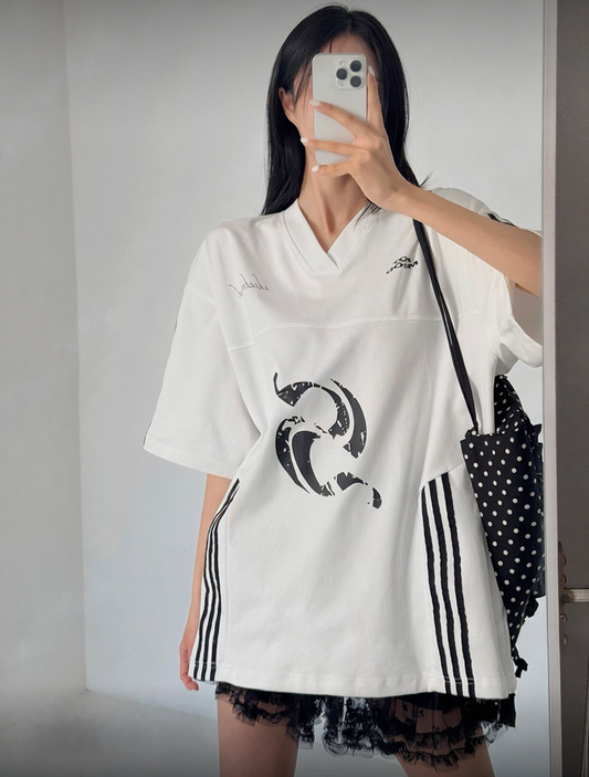 B56 印花V領運動短袖T恤 (黑black 白white)