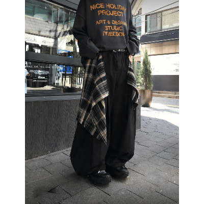 J66 格紋拼接寬褲 (米 黑)