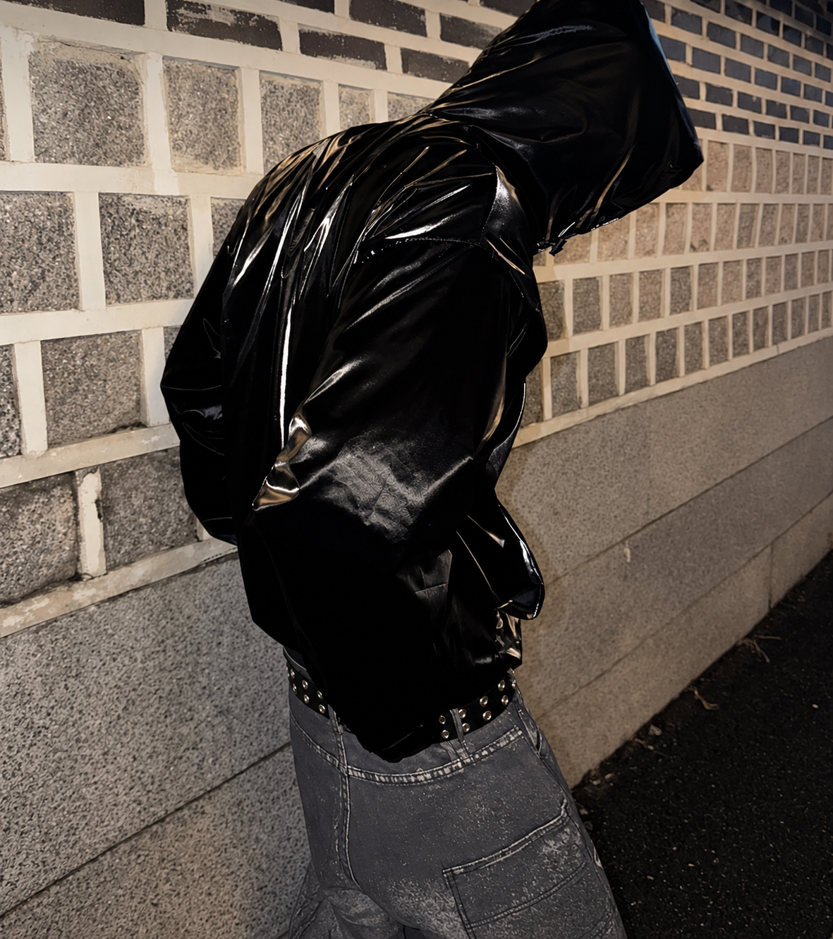 A195 高光澤連帽外套