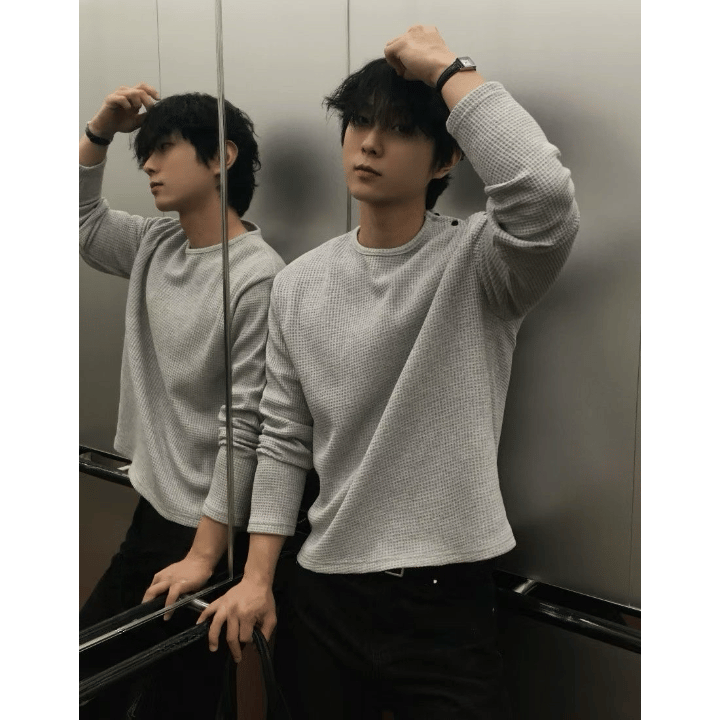 B179 Waffle-knit one-shoulder button-down top (grey/black)