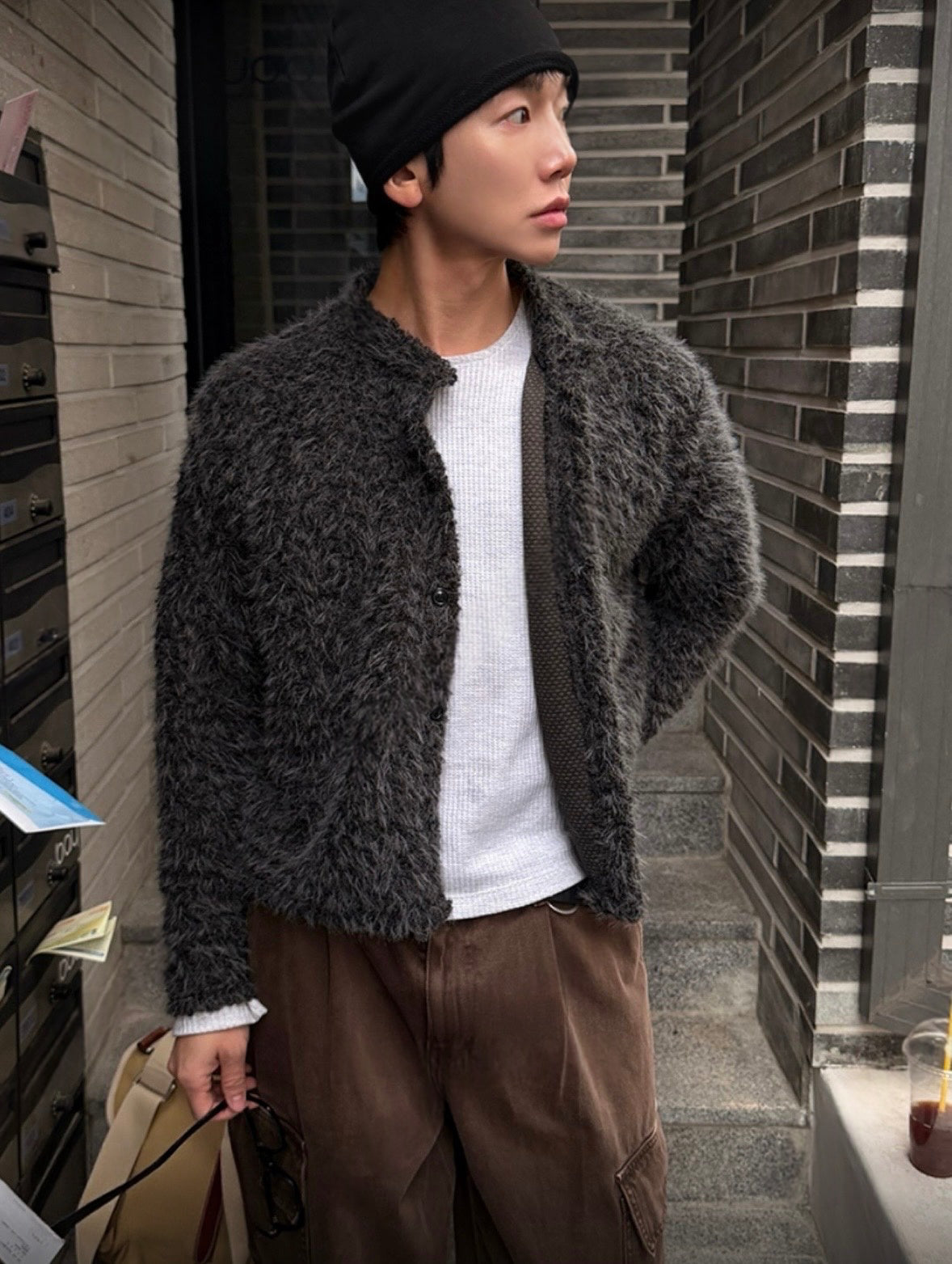 A143 Crew Neck Short Knit Cardigan with Fur Trim (3 Colors)