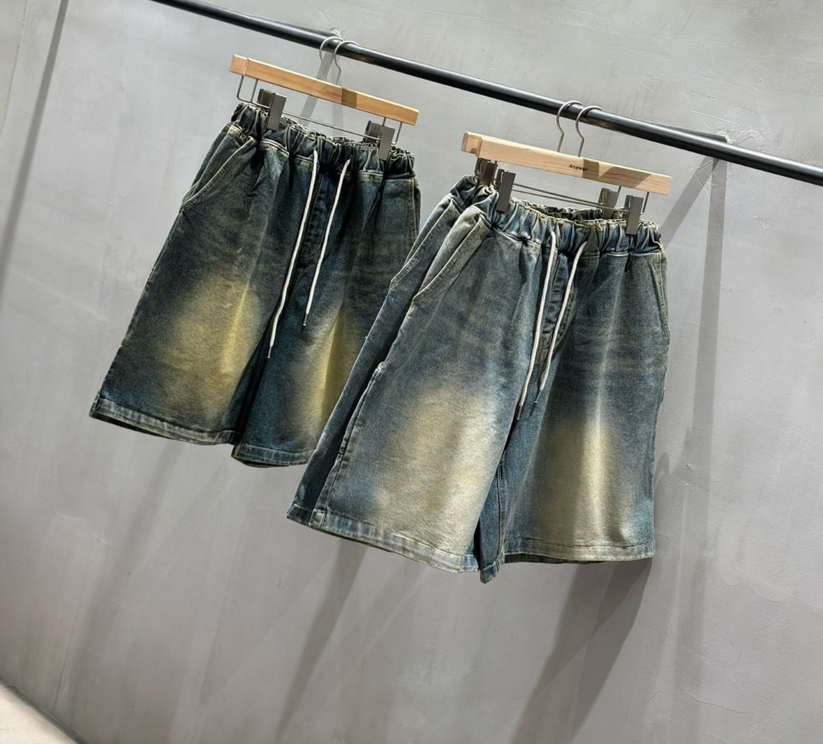 J45 工裝百慕達刷色丹寧褲 (深藍dark blue 淺藍light blue)