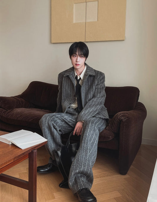 A102 羊絨條紋立領短版大衣 (黑 灰)