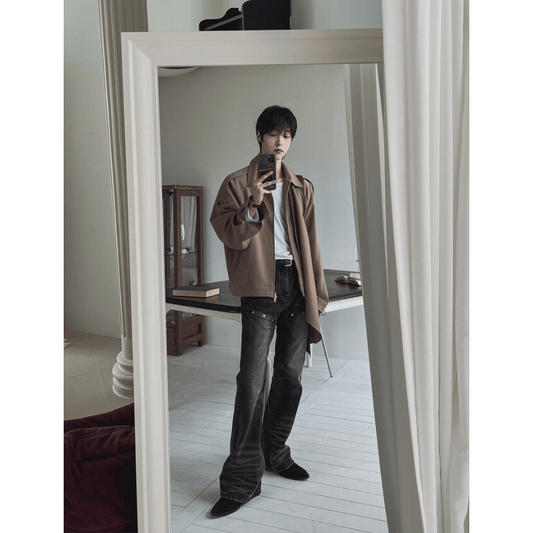 J85 貓鬚刷色鉚釘喇叭牛仔褲