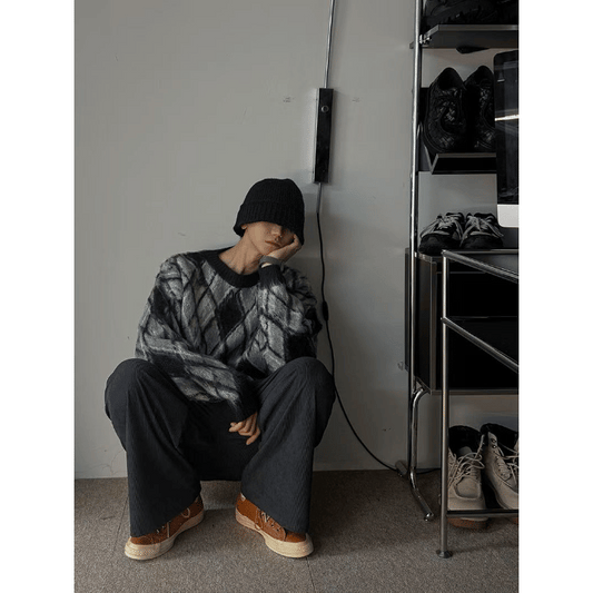 B138 高磅數菱格混色毛衣 (黑 紅)