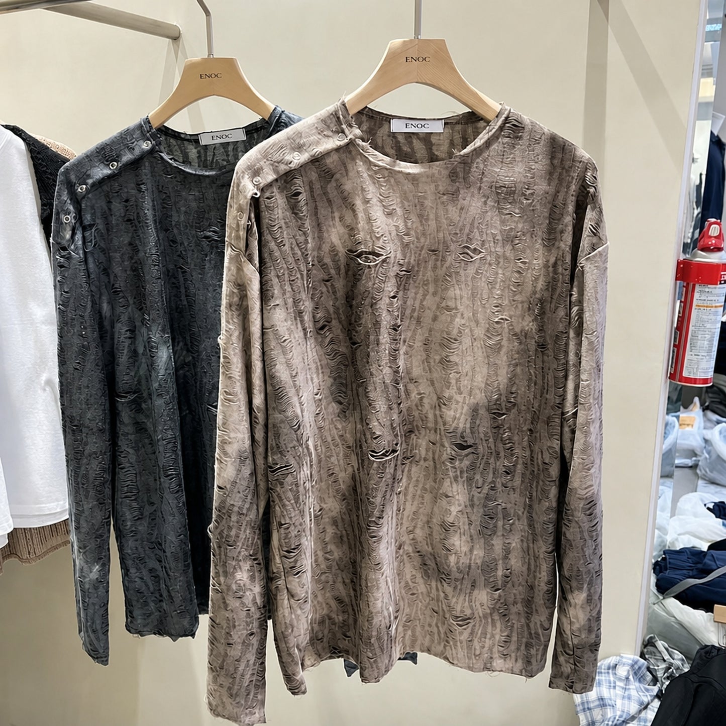 B33 棕色 brown