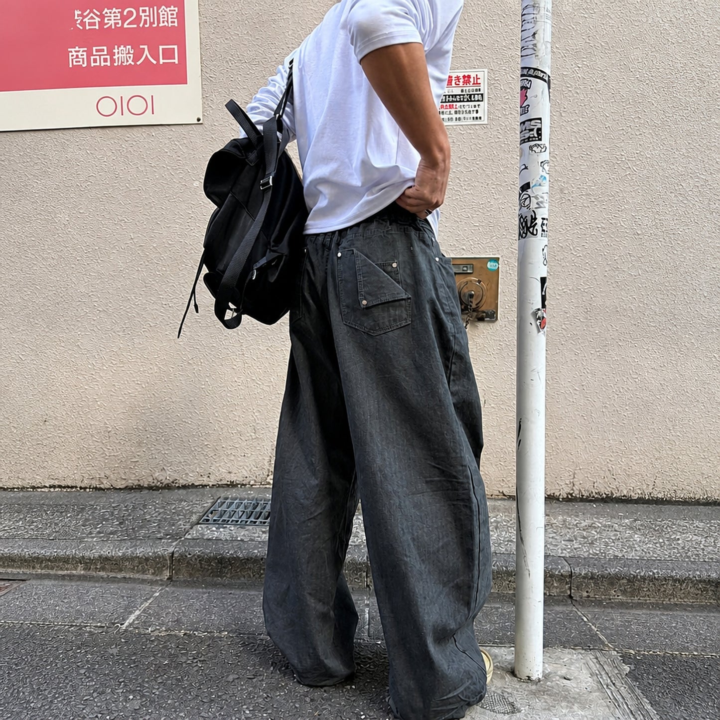 J103 深灰色 Dark gray