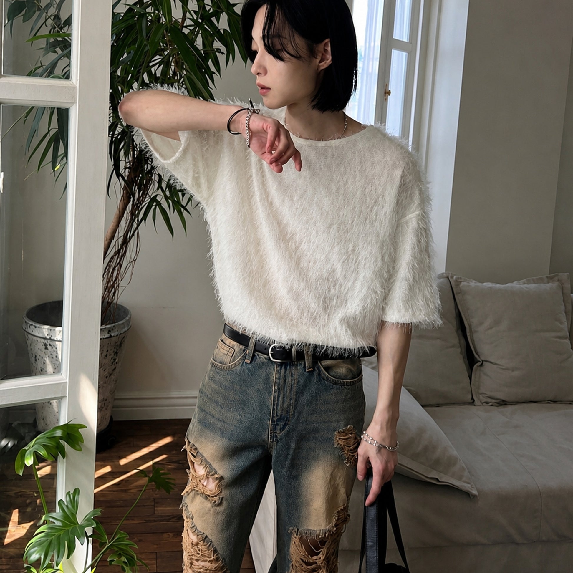 B211 白 White