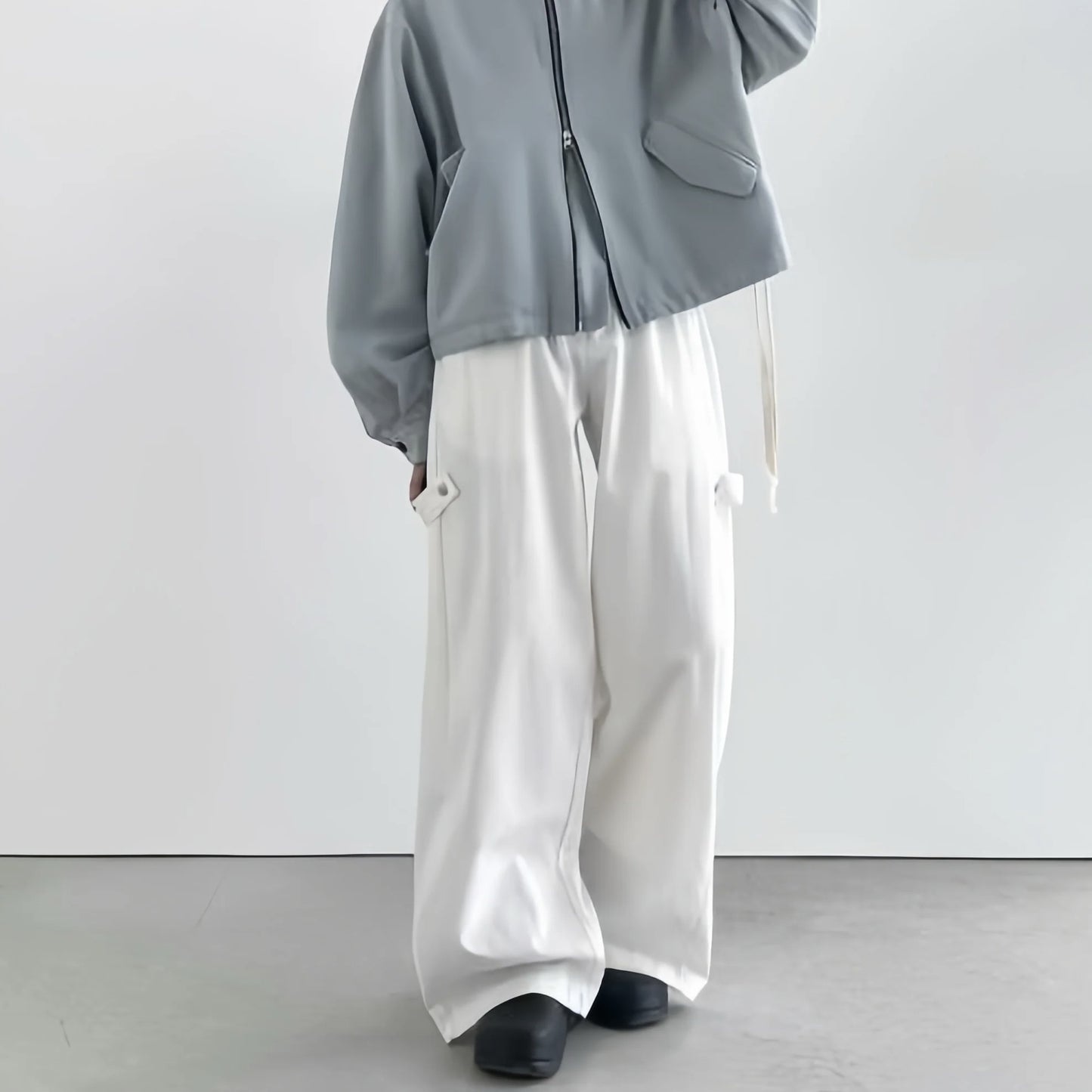 J71 白 White