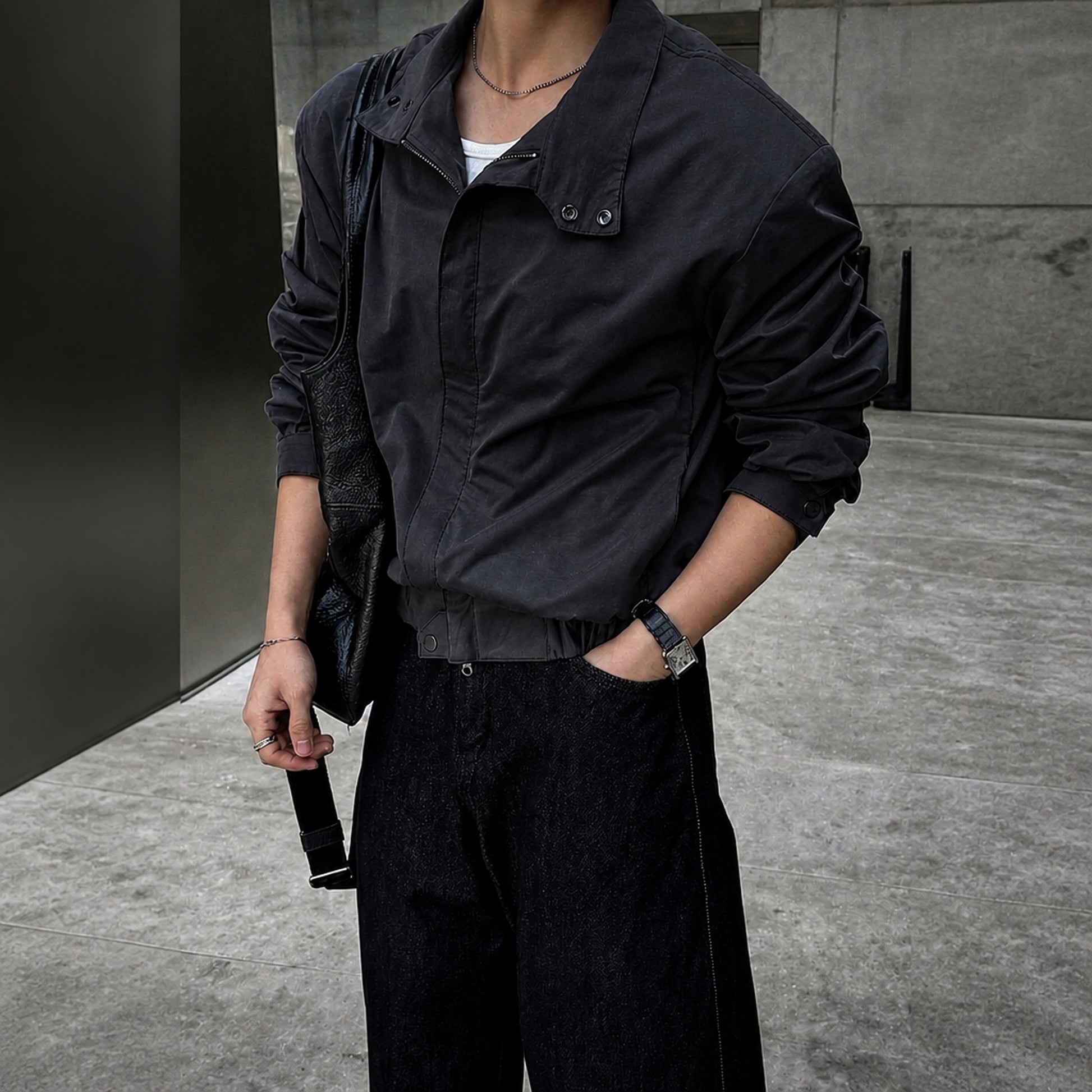 A84 黑色 Black
