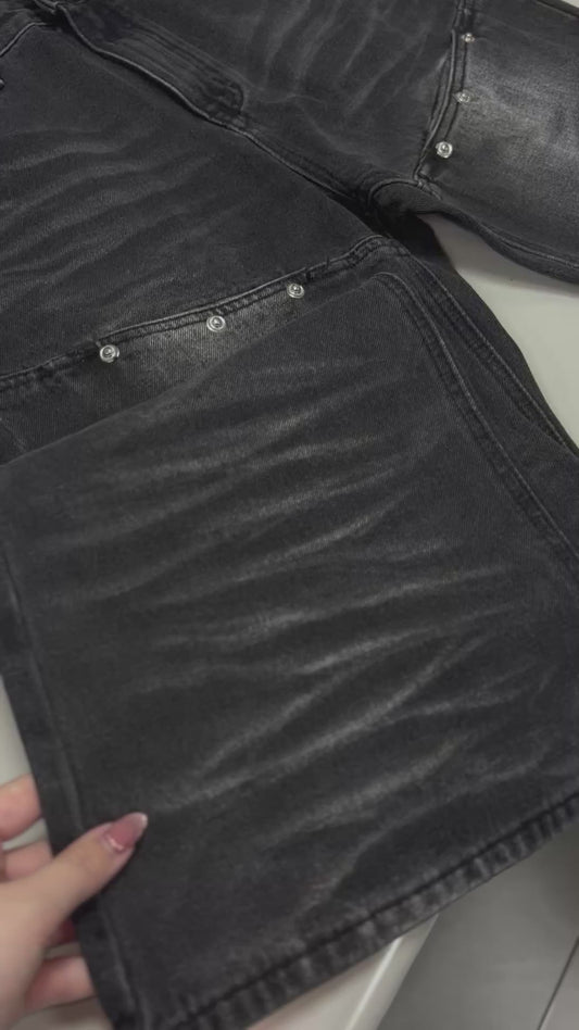 J85 貓鬚刷色鉚釘喇叭牛仔褲