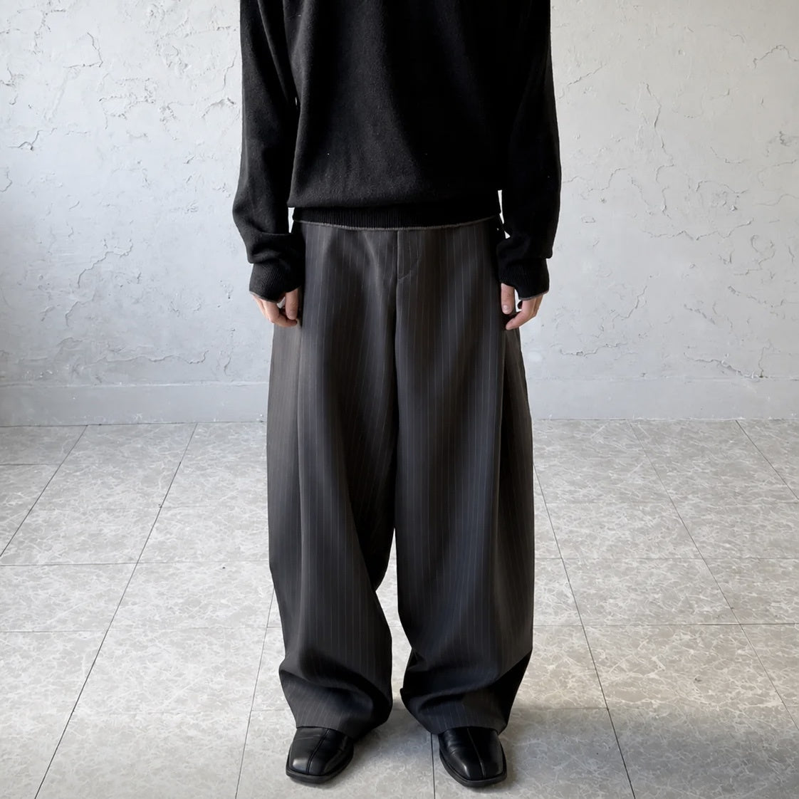 J119 深灰色 Dark gray